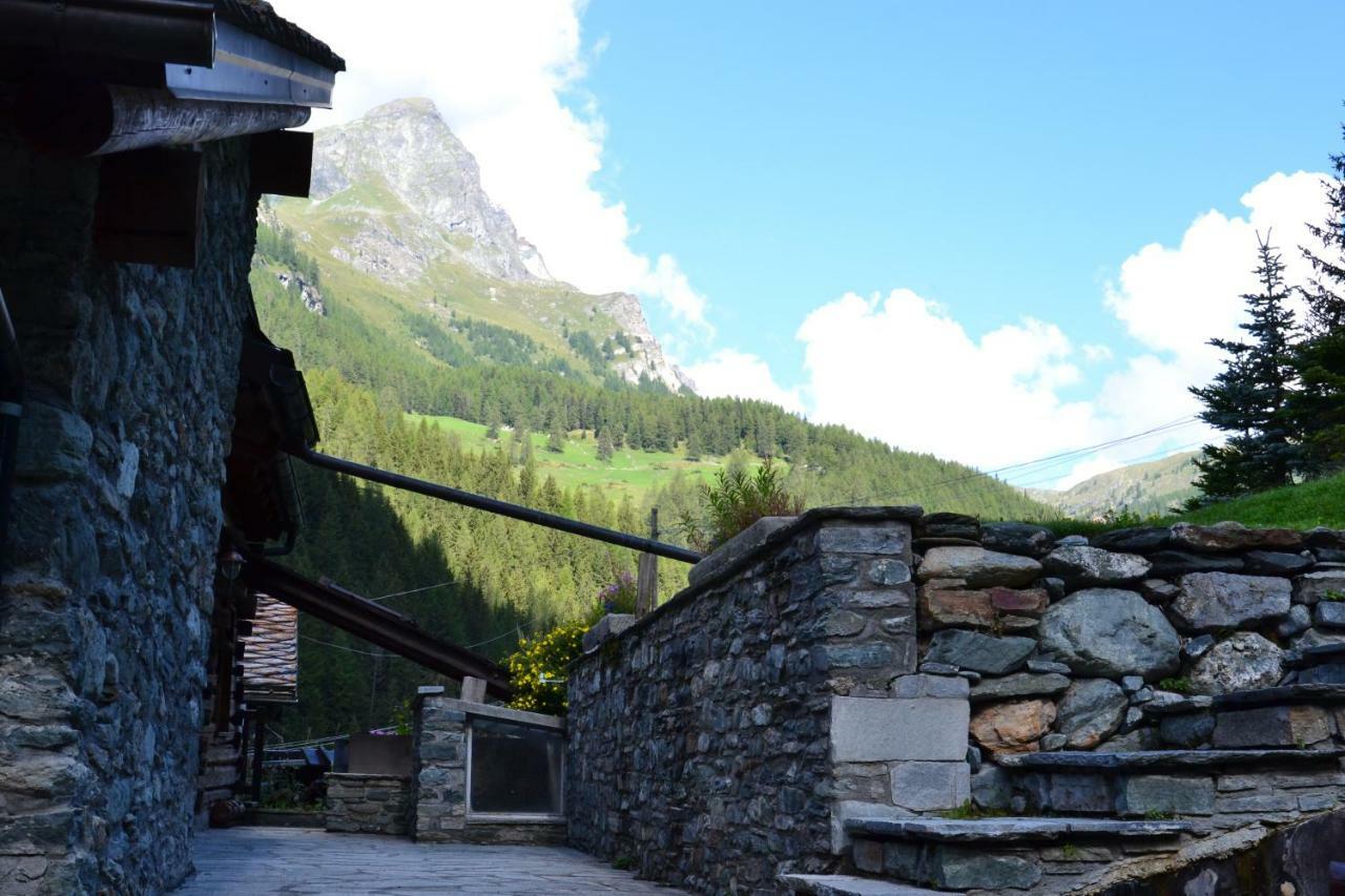 Alle Pendici Del Monte Rosa Champoluc Ngoại thất bức ảnh